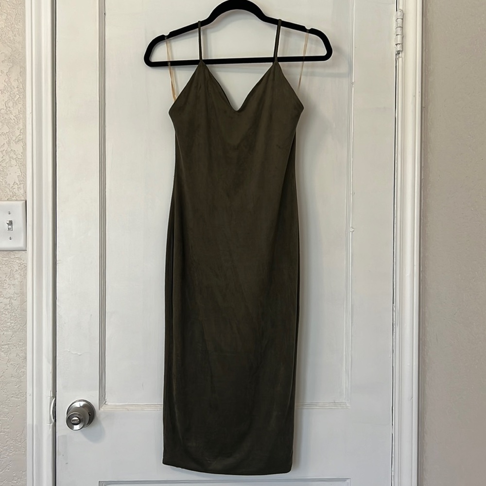 Dark green velvet, midi dress. Size small. Worn once!